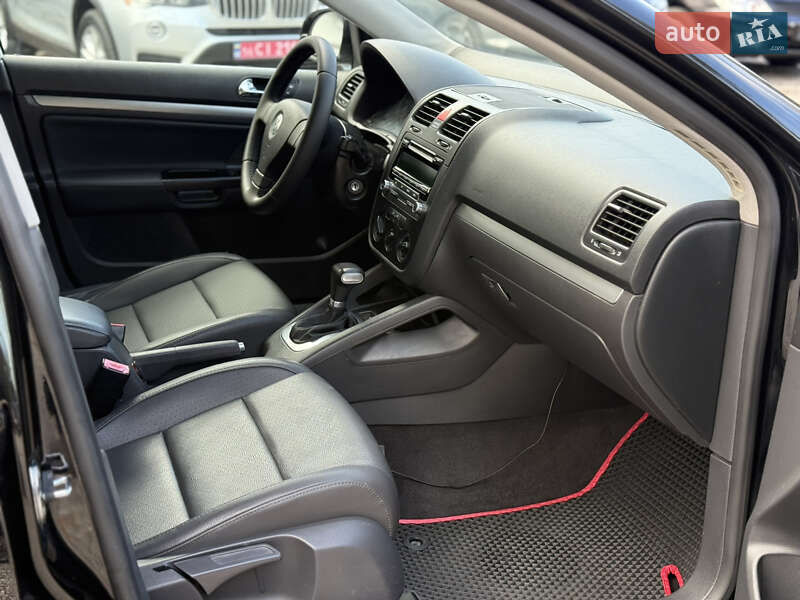 Седан Volkswagen Jetta 2006 в Новомосковске фото 18 Седан Volkswagen Jetta 2006 в Новомосковске