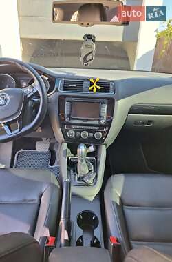 Седан Volkswagen Jetta 2015 в 