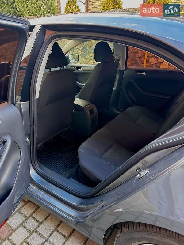 Седан Volkswagen Jetta 2014 в Днепре фото 8 Седан Volkswagen Jetta 2014 в Днепре