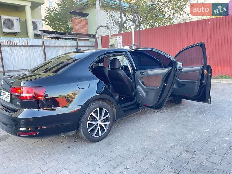 Седан Volkswagen Jetta 2016 в Львове фото 23 Седан Volkswagen Jetta 2016 в Львове