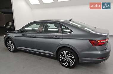 Седан Volkswagen Jetta 2021 в 