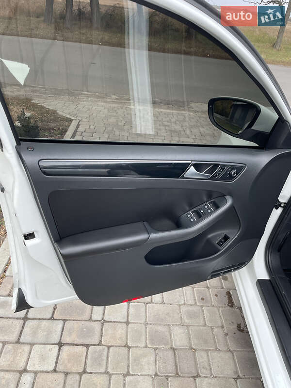 Седан Volkswagen Jetta 2016 в Магдалинівці фото 15 Седан Volkswagen Jetta 2016 в Магдалинівці