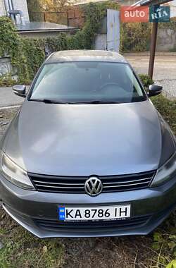 Седан Volkswagen Jetta 2012 в Києві
