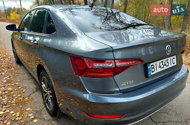 Седан Volkswagen Jetta 2018 в 