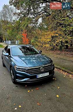 Седан Volkswagen Jetta 2018 в 