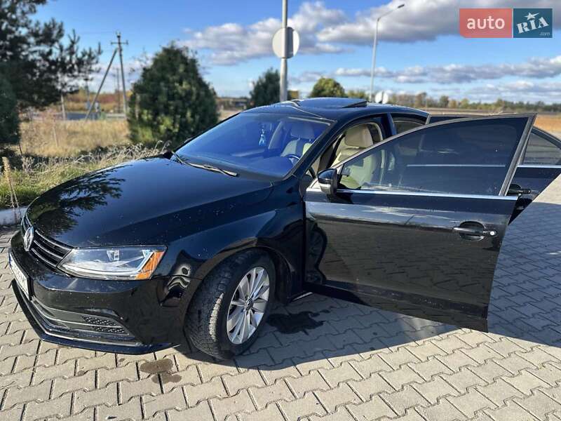 Седан Volkswagen Jetta 2016 в Жовкве