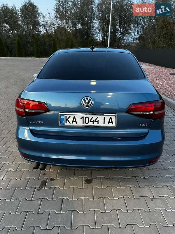 Седан Volkswagen Jetta 2016 в Хмельницком
