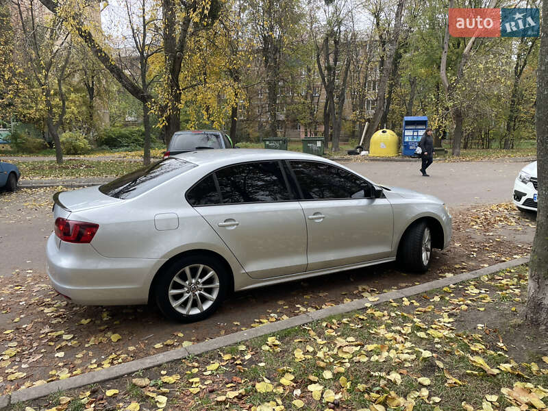 Седан Volkswagen Jetta 2010 в Киеве фото 9 Седан Volkswagen Jetta 2010 в Киеве