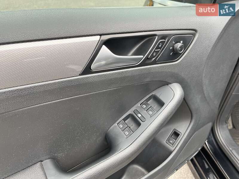 Седан Volkswagen Jetta 2017 в Днепре фото 16 Седан Volkswagen Jetta 2017 в Днепре