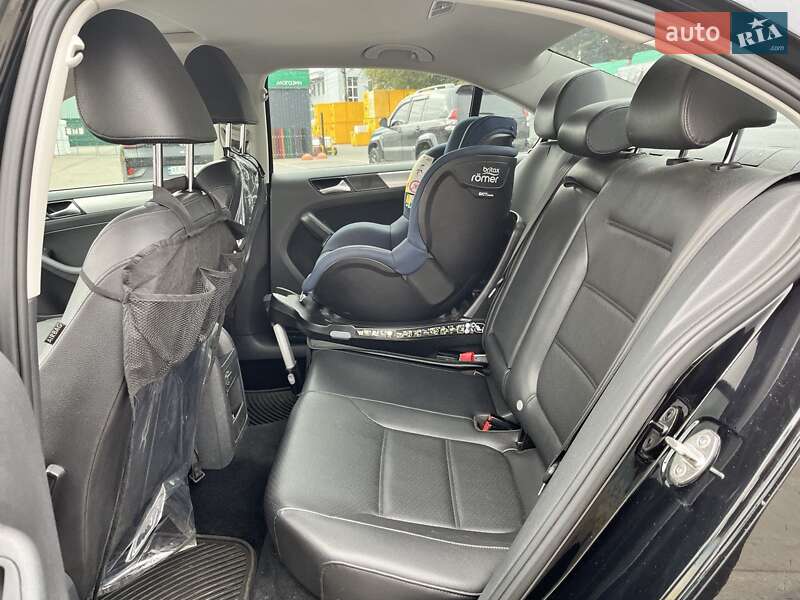 Седан Volkswagen Jetta 2017 в Днепре фото 18 Седан Volkswagen Jetta 2017 в Днепре