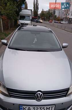 Седан Volkswagen Jetta 2014 в Киеве