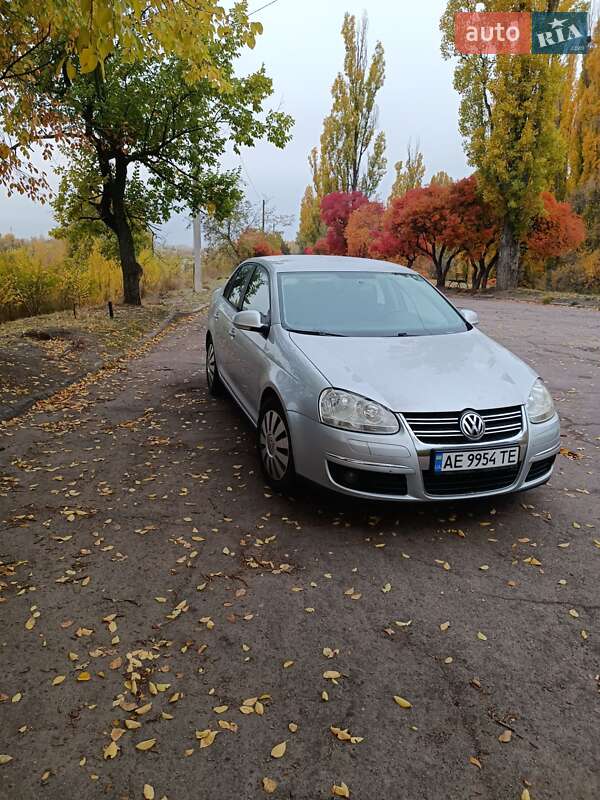 Седан Volkswagen Jetta 2005 в Верхньодніпровську