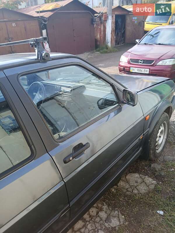 Седан Volkswagen Jetta 1990 в Львові
