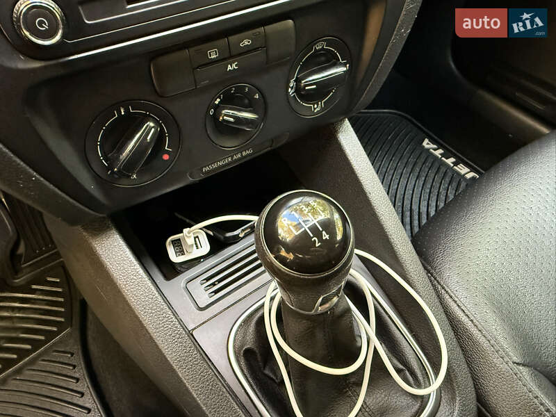 Седан Volkswagen Jetta 2014 в Черновцах фото 39 Седан Volkswagen Jetta 2014 в Черновцах