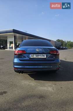 Седан Volkswagen Jetta 2017 в 