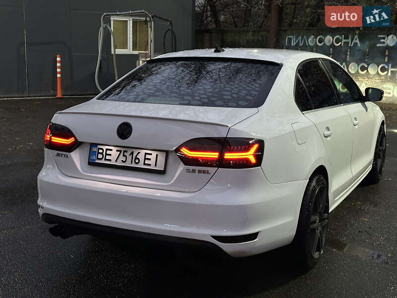 Седан Volkswagen Jetta 2013 в Киеве