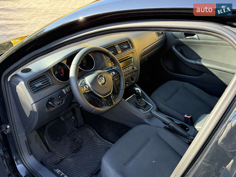 Седан Volkswagen Jetta 2015 в Запорожье