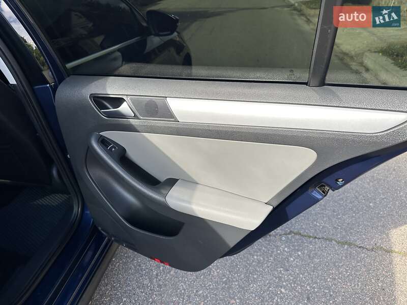 Седан Volkswagen Jetta 2013 в Одесі фото 12 Седан Volkswagen Jetta 2013 в Одесі