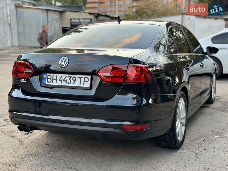 Седан Volkswagen Jetta 2013 в Одессе