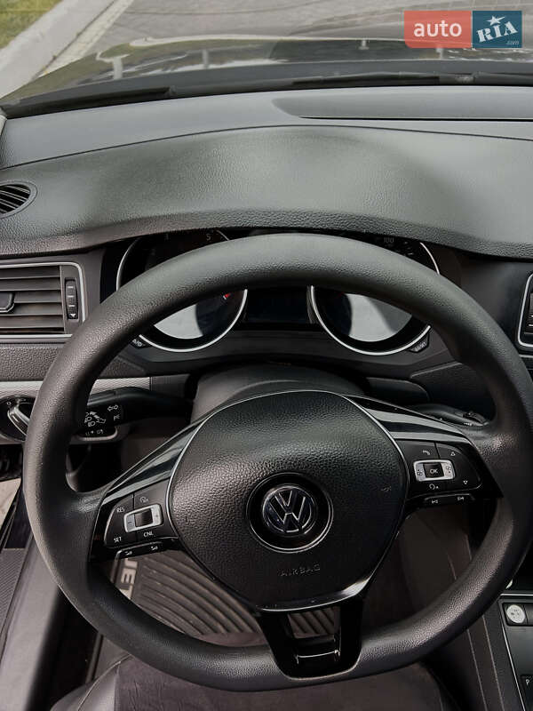Седан Volkswagen Jetta 2014 в Днепре фото 22 Седан Volkswagen Jetta 2014 в Днепре