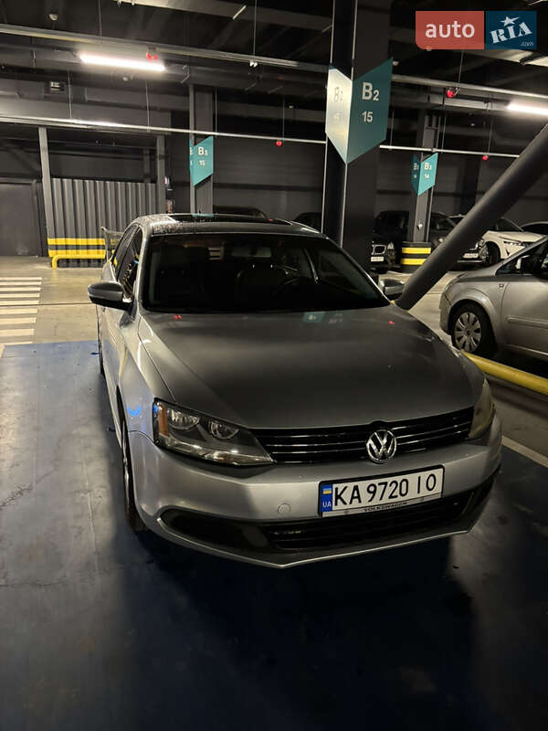 Седан Volkswagen Jetta 2012 в Києві фото 2 Седан Volkswagen Jetta 2012 в Києві