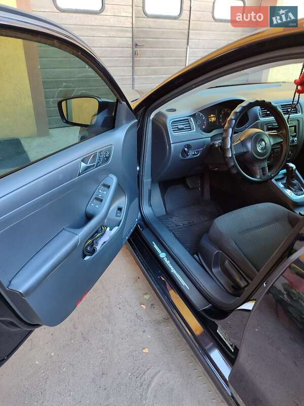 Седан Volkswagen Jetta 2014 в Обухові фото 25 Седан Volkswagen Jetta 2014 в Обухові