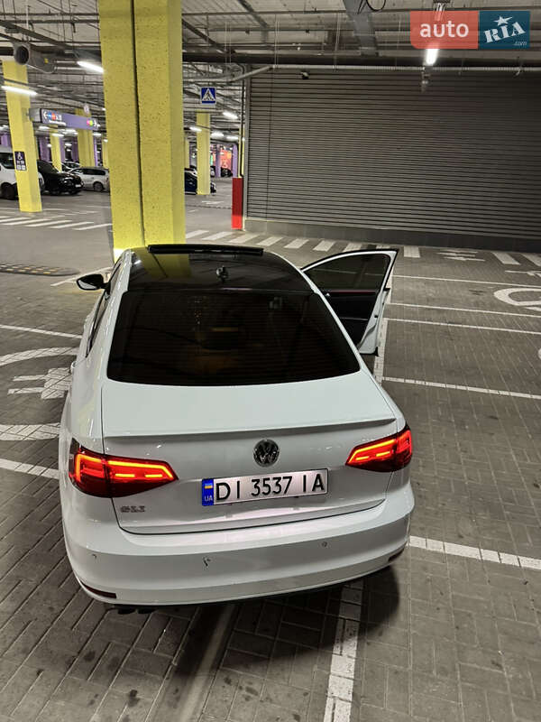 Седан Volkswagen Jetta 2017 в Киеве фото 7 Седан Volkswagen Jetta 2017 в Киеве
