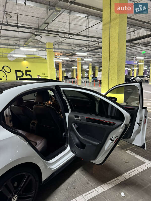 Седан Volkswagen Jetta 2017 в Киеве фото 12 Седан Volkswagen Jetta 2017 в Киеве