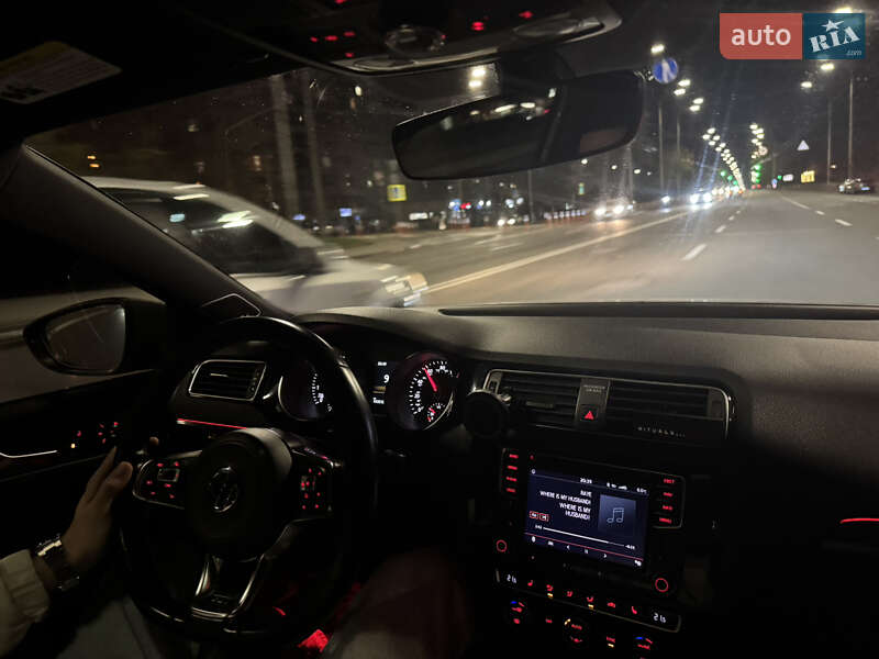 Седан Volkswagen Jetta 2017 в Киеве фото 19 Седан Volkswagen Jetta 2017 в Киеве