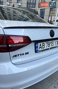 Седан Volkswagen Jetta 2016 в  фото 7 Седан Volkswagen Jetta 2016 в