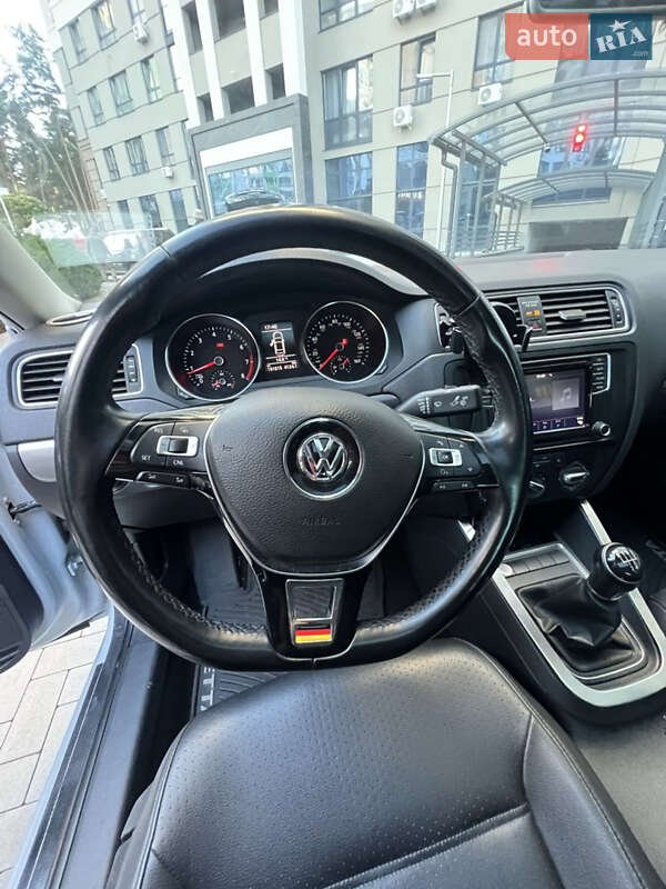Седан Volkswagen Jetta 2016 в Ірпені фото 17 Седан Volkswagen Jetta 2016 в Ірпені