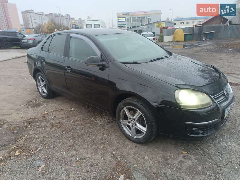 Седан Volkswagen Jetta 2008 в Києві