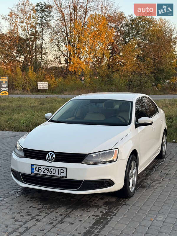 Седан Volkswagen Jetta 2012 в Вінниці