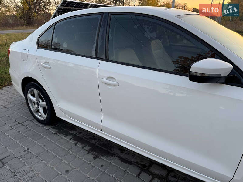 Седан Volkswagen Jetta 2012 в Вінниці
