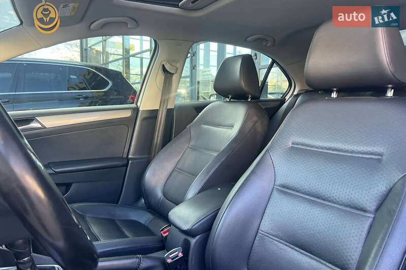 Седан Volkswagen Jetta 2015 в Івано-Франківську фото 10 Седан Volkswagen Jetta 2015 в Івано-Франківську