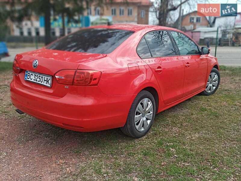 Седан Volkswagen Jetta 2014 в Шептицькому фото 7 Седан Volkswagen Jetta 2014 в Шептицькому