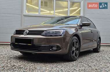 Седан Volkswagen Jetta 2013 в Киеве