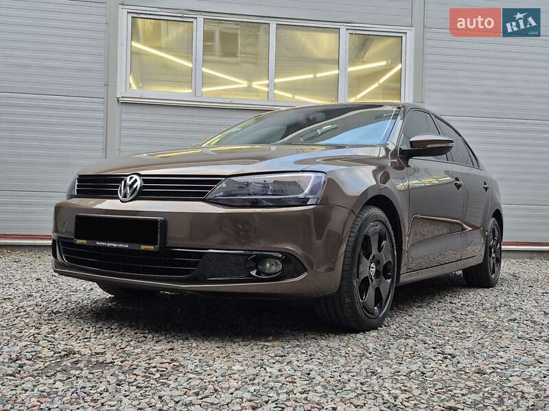 Седан Volkswagen Jetta 2013 в Киеве фото 5 Седан Volkswagen Jetta 2013 в Киеве
