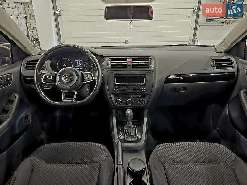 Седан Volkswagen Jetta 2013 в Киеве фото 12 Седан Volkswagen Jetta 2013 в Киеве