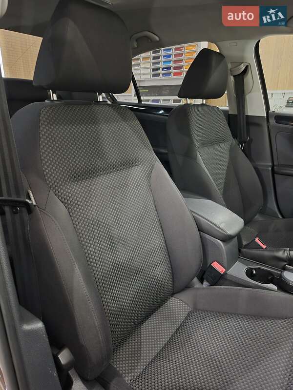Седан Volkswagen Jetta 2013 в Киеве фото 25 Седан Volkswagen Jetta 2013 в Киеве