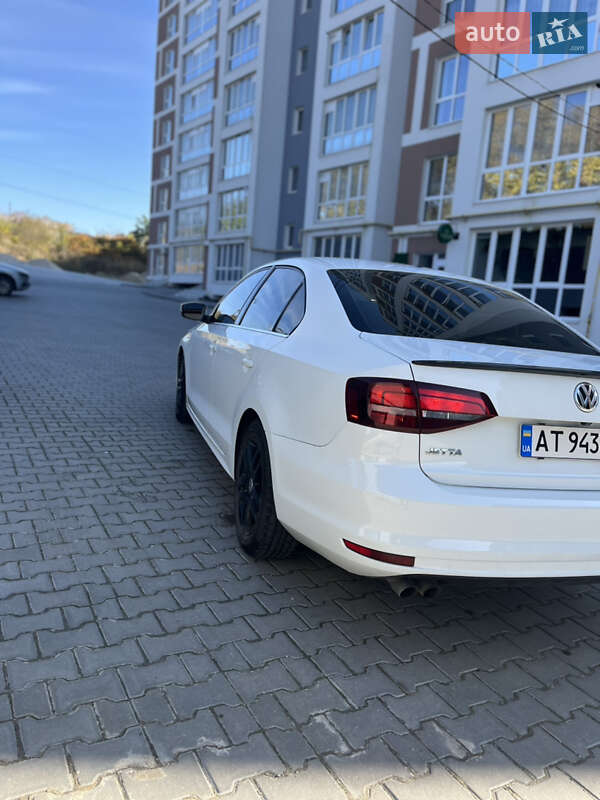 Седан Volkswagen Jetta 2016 в Тернополе фото 5 Седан Volkswagen Jetta 2016 в Тернополе