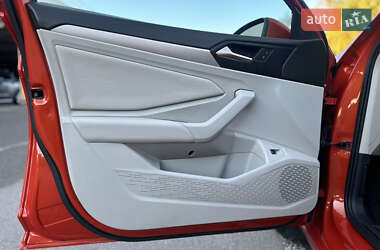 Седан Volkswagen Jetta 2019 в  фото 9 Седан Volkswagen Jetta 2019 в