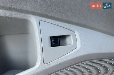 Седан Volkswagen Jetta 2019 в  фото 12 Седан Volkswagen Jetta 2019 в