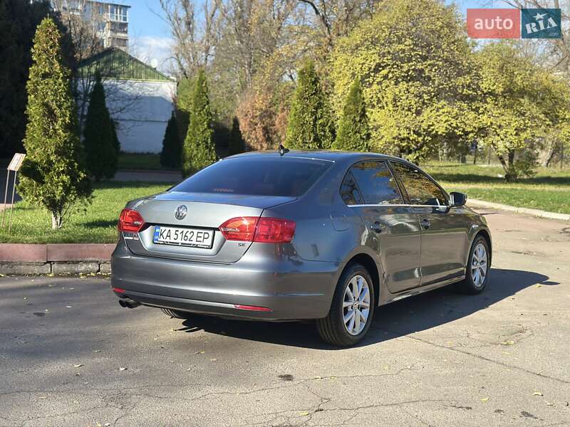 Седан Volkswagen Jetta 2013 в Киеве