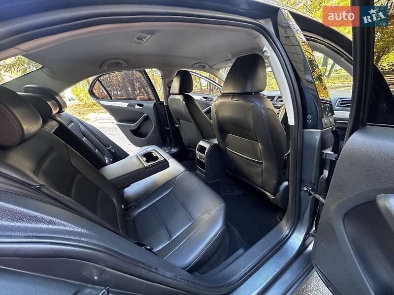Седан Volkswagen Jetta 2013 в Киеве