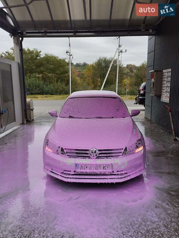 Седан Volkswagen Jetta 2016 в Сваляві