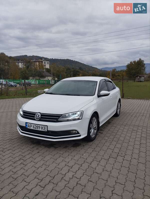 Седан Volkswagen Jetta 2016 в Сваляві