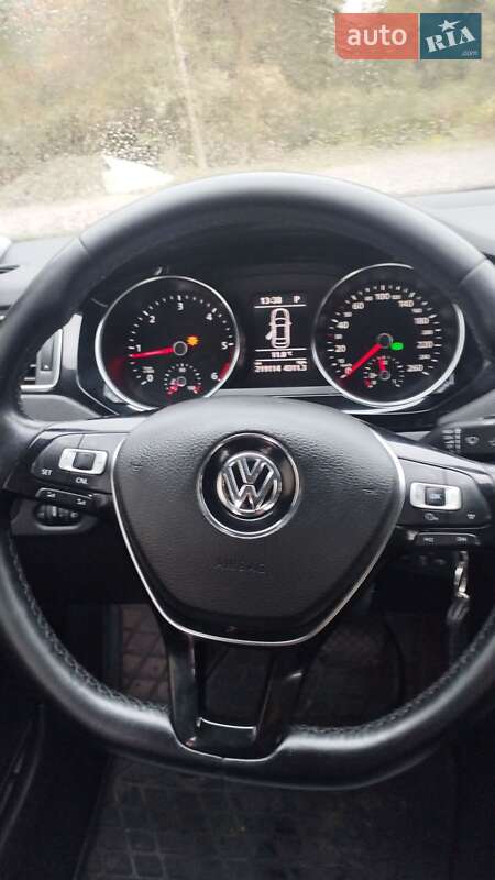 Седан Volkswagen Jetta 2016 в Сваляві