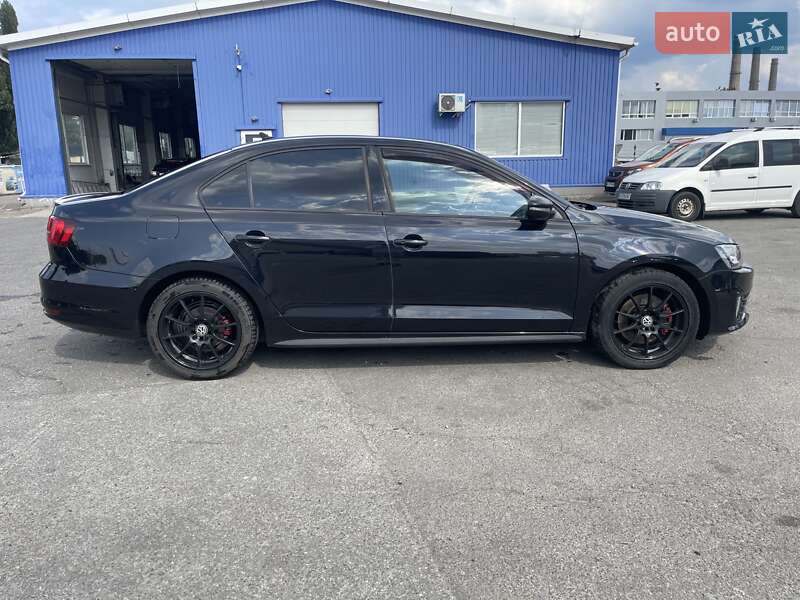 Седан Volkswagen Jetta 2015 в Киеве фото 24 Седан Volkswagen Jetta 2015 в Киеве