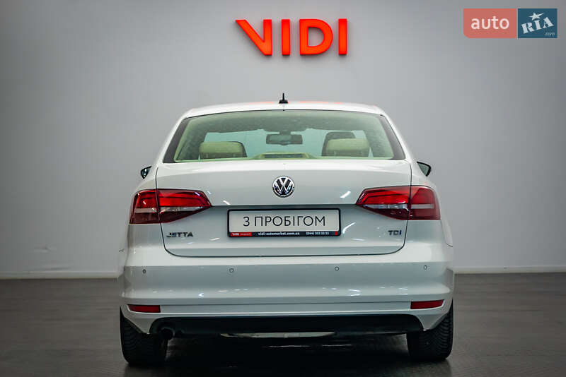 Седан Volkswagen Jetta 2016 в Киеве фото 5 Седан Volkswagen Jetta 2016 в Киеве